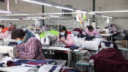 齐“心”鲁“力” 按下扶贫“快进键” 服装加工产业助力脱贫攻坚